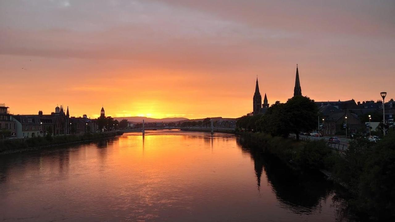 Inverness Holiday Retreat - 2 Bedroom Экстерьер фото